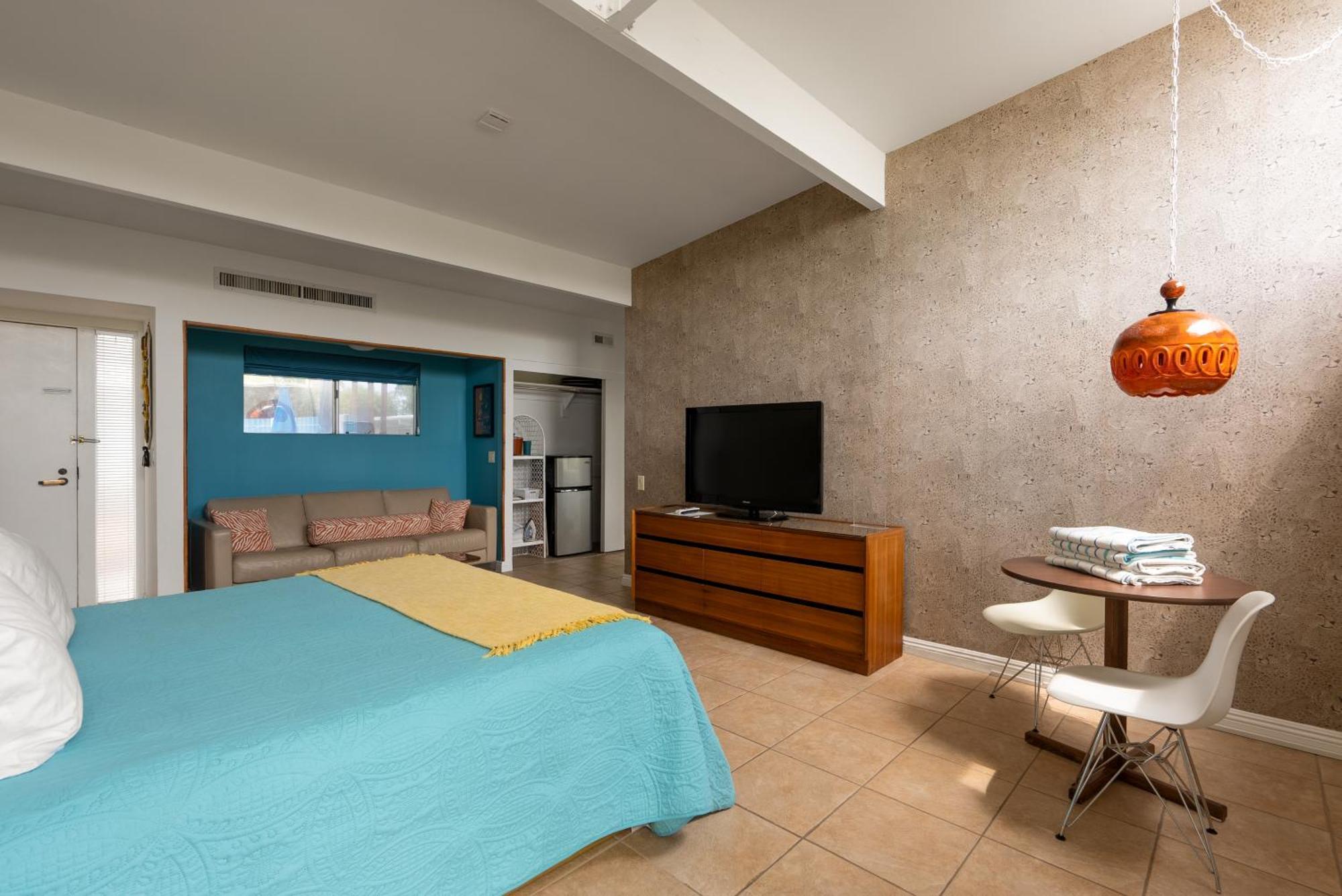 Monkey Tree Hotel By Avantstay Stylish Hotel In Palm Springs W Pool Экстерьер фото