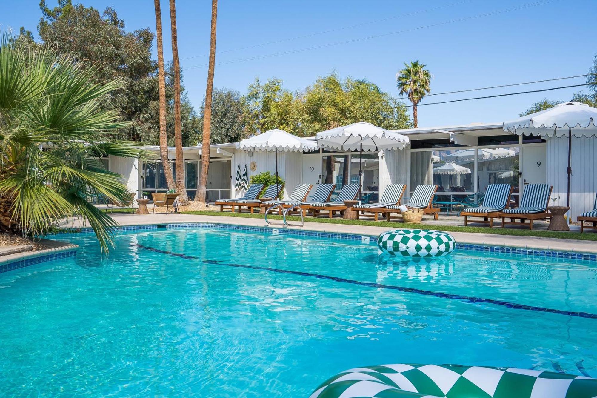 Monkey Tree Hotel By Avantstay Stylish Hotel In Palm Springs W Pool Экстерьер фото