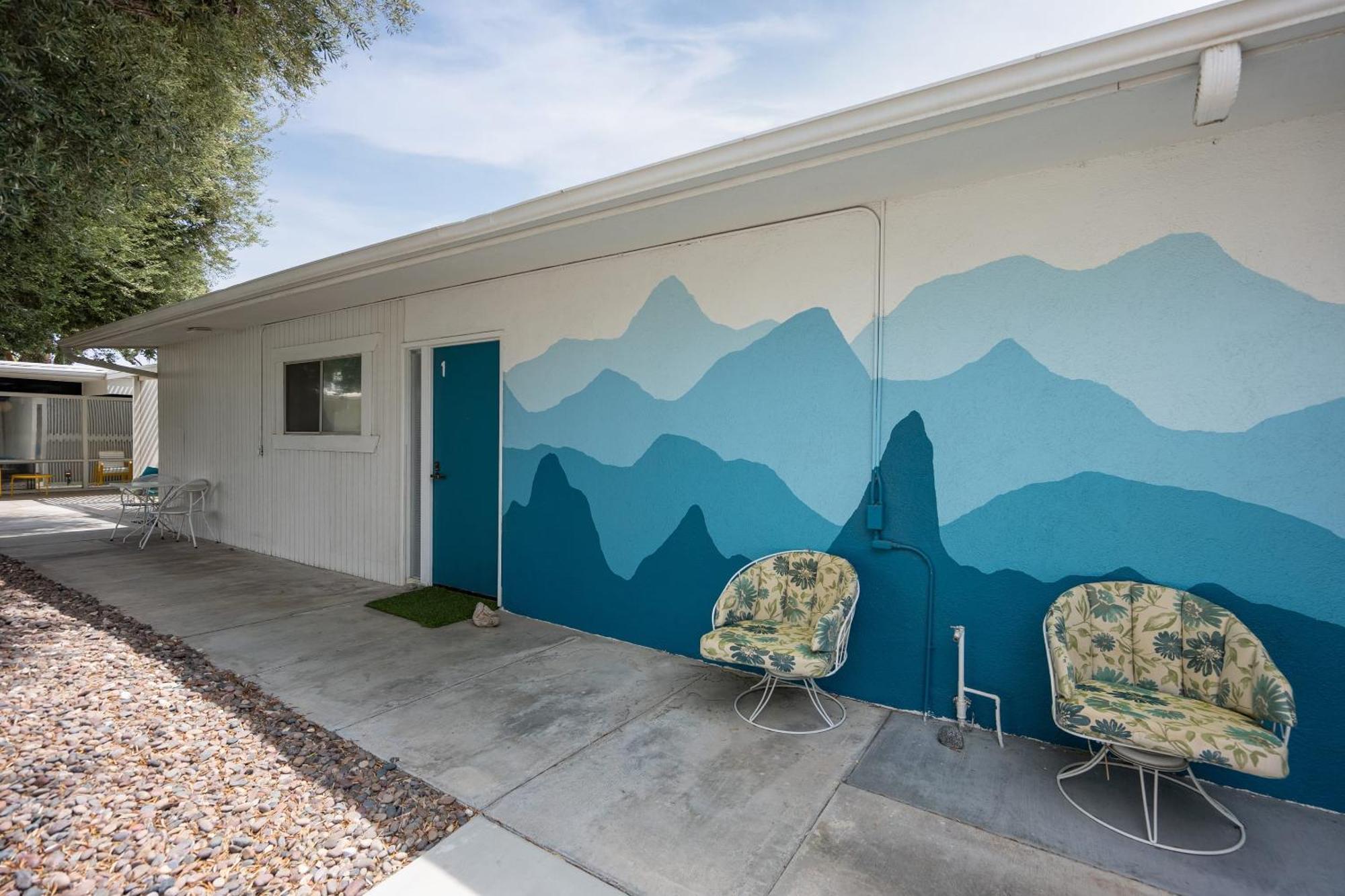 Monkey Tree Hotel By Avantstay Stylish Hotel In Palm Springs W Pool Экстерьер фото