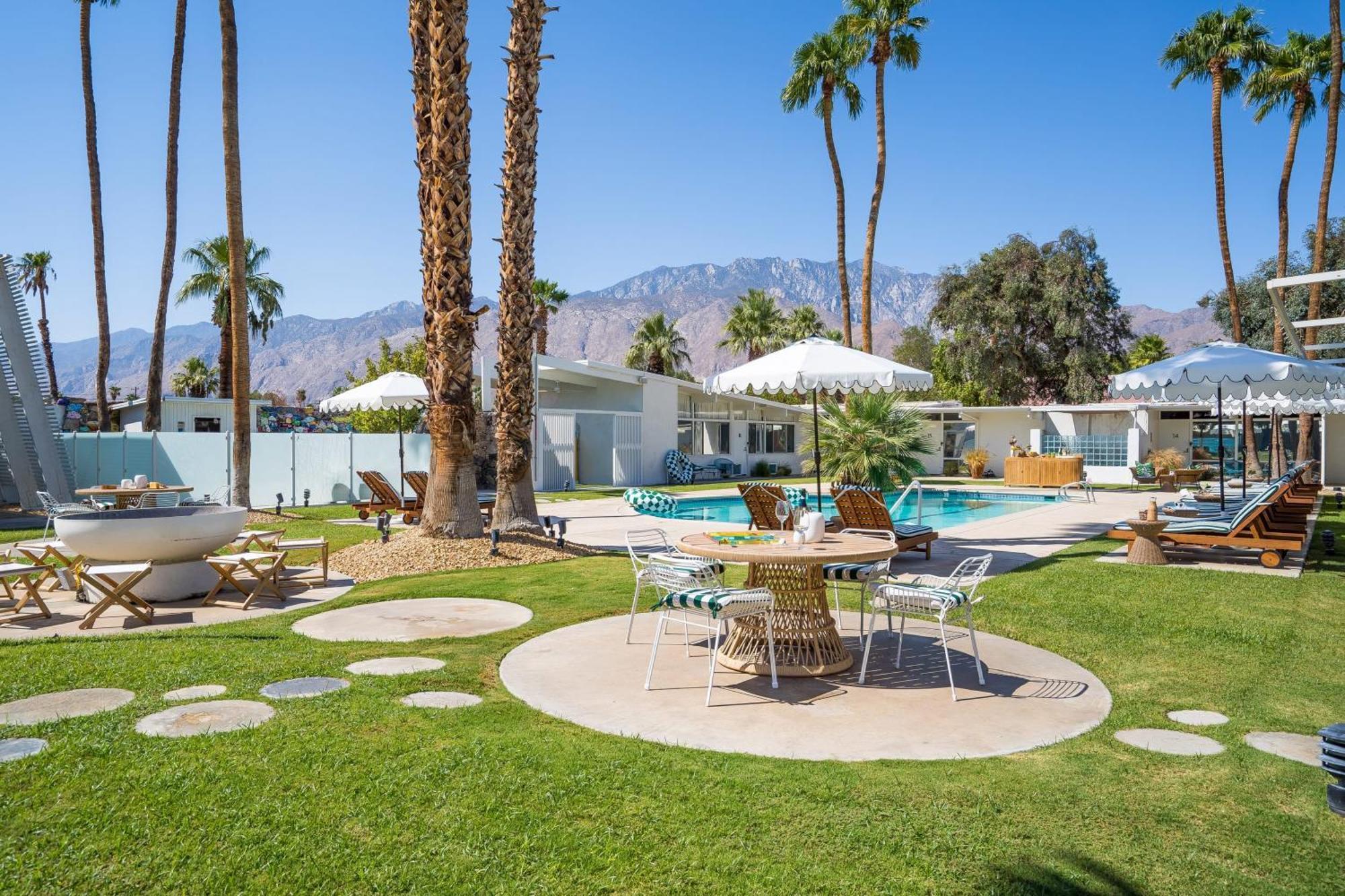 Monkey Tree Hotel By Avantstay Stylish Hotel In Palm Springs W Pool Экстерьер фото