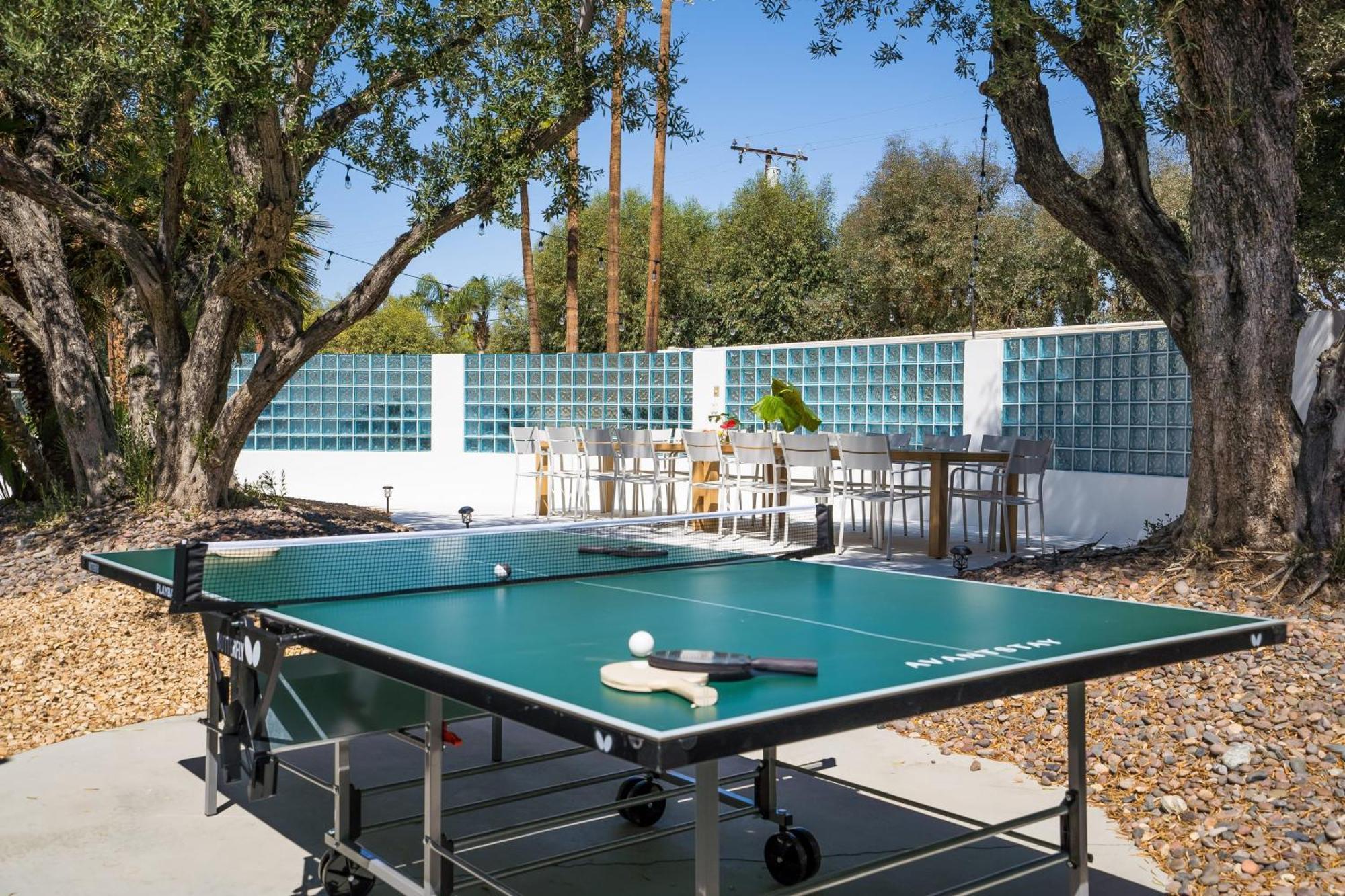 Monkey Tree Hotel By Avantstay Stylish Hotel In Palm Springs W Pool Экстерьер фото