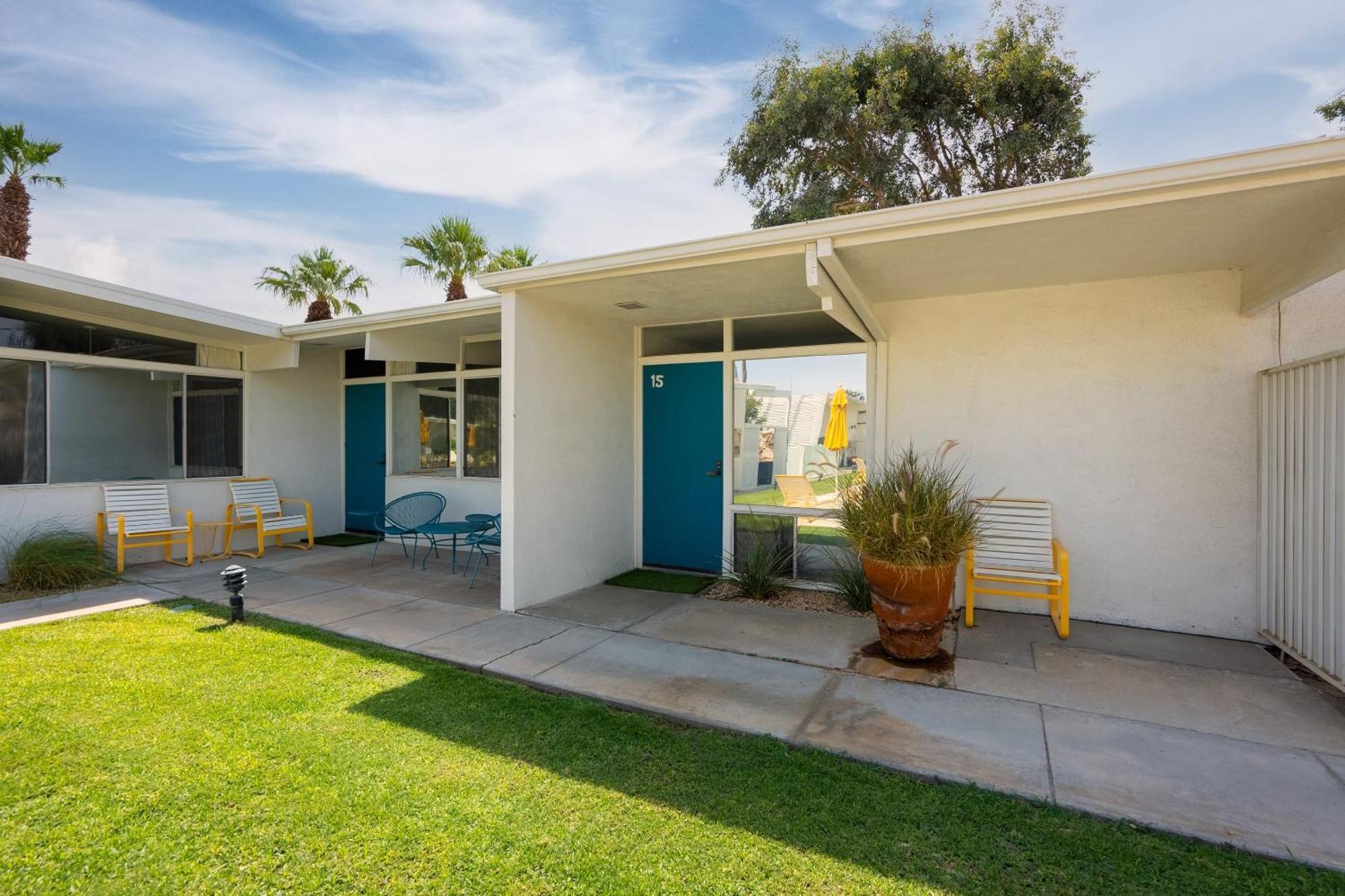 Monkey Tree Hotel By Avantstay Stylish Hotel In Palm Springs W Pool Экстерьер фото
